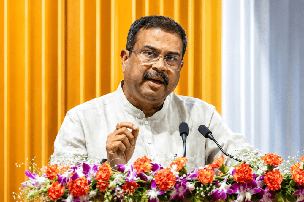 धर्मेंद्र प्रधान का इस्तीफा