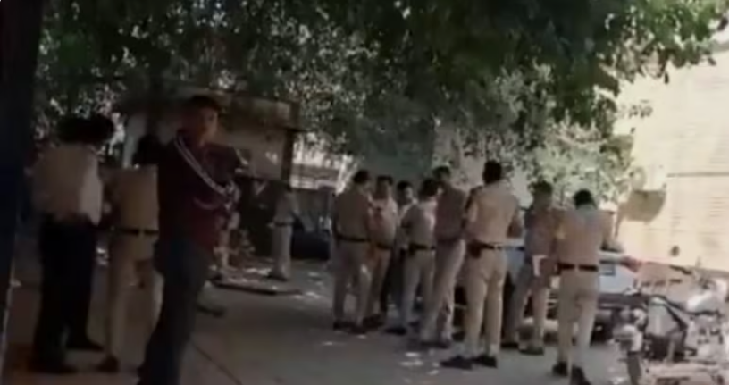 Delhi School
